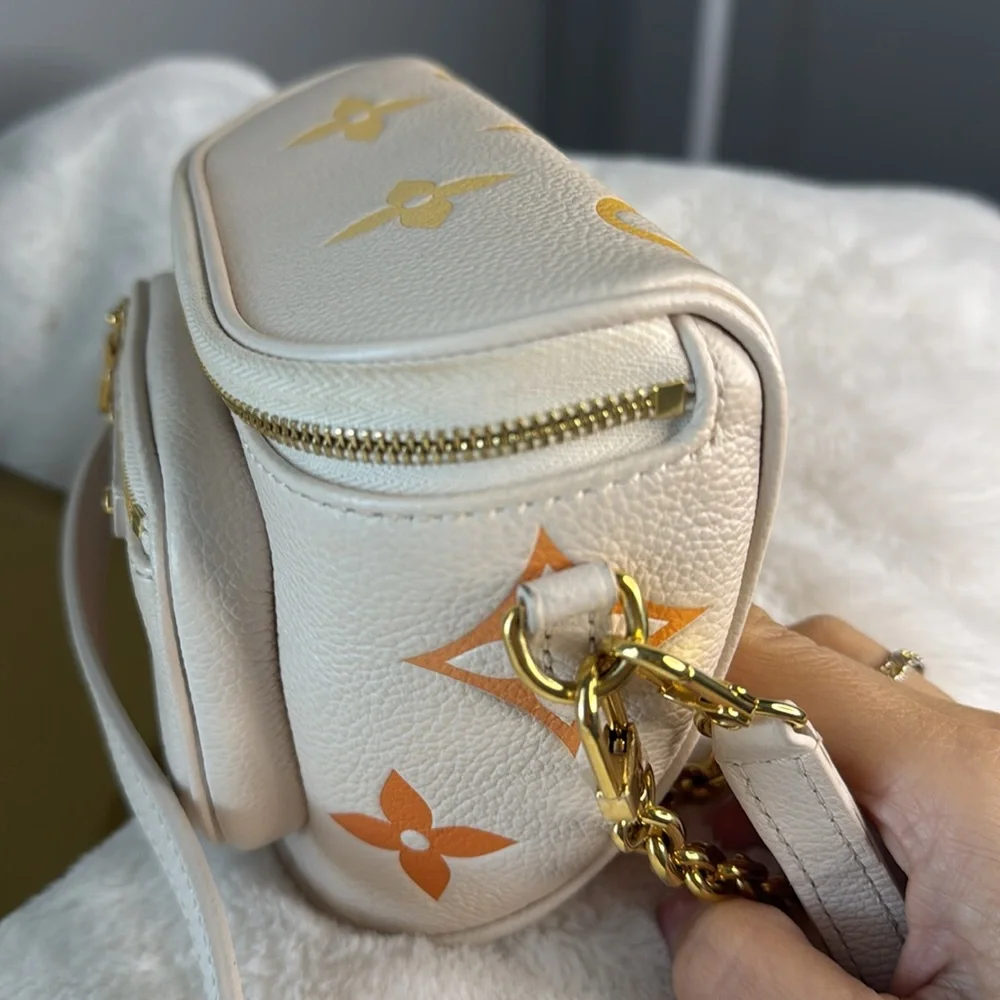 Louis Vuitton Empreinte Monogram Giant Mini By The Pool Bumbag Cream Saffron - Picture 11 of 13